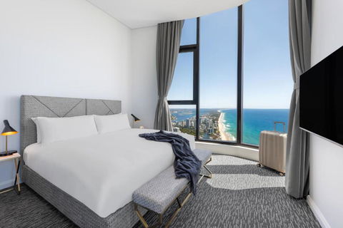 Meriton Suites Surfers Paradise - Tourism Cairns 0