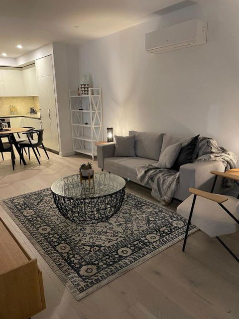 Modern Apartment On Courtney-02594 - Tourism Cairns 1
