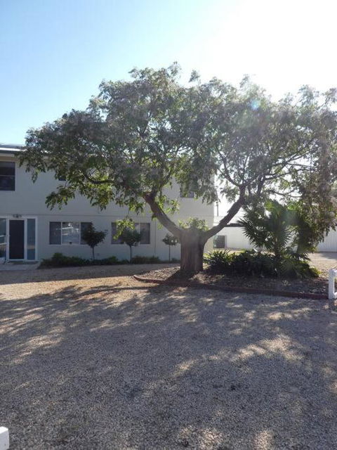 Moonta Bay Stylish Large Home 3 Min Walk From Beach And Jetty - Tourism Cairns 0