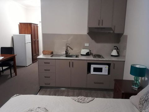 Moe Motor Inn - Contactless 24 Hour Checkinn Available - Tourism Cairns 3