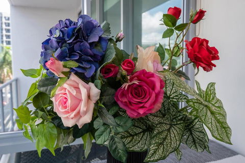 NEW Exquistely Furnished 2 Bedroom Apartment - Tourism Cairns 3