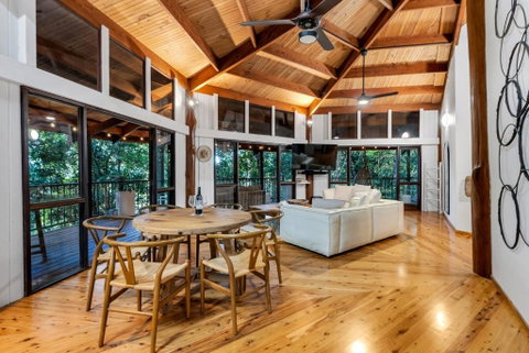 Neverland - The Stoney Creek Treehouse - Tourism Cairns 0