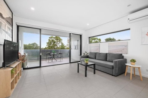 New Modern 2BR 2baths Apt In Homebush Sleeps 6 - Tourism Cairns 2