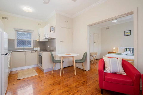 Newcastle Nook - Convenient Comforts In The CBD - Tourism Cairns 3