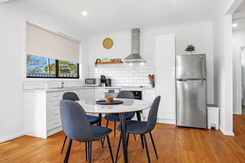 Nth Central 3BR - Split Systems Throughout & Wifi - Tourism Cairns 2