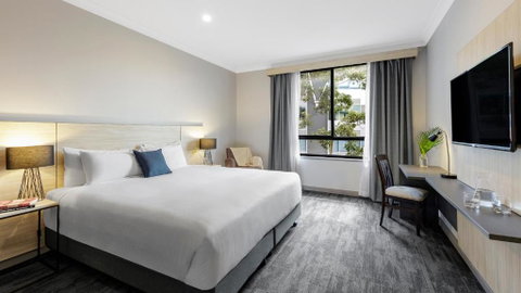 Oaks Sydney North Ryde Suites - Tourism Cairns 0