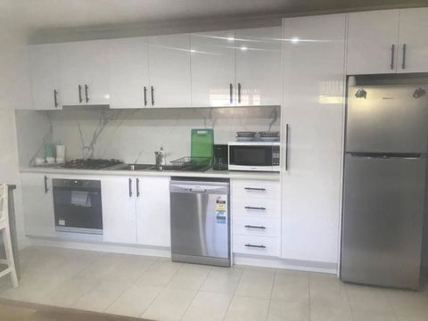 Oakleigh Private Unit - Tourism Cairns 0