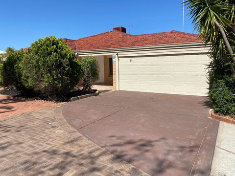 Ocean Keys Family Accommodation - Tourism Cairns 0