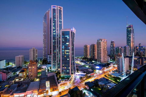 OCEAN VIEW APARTMENTS - Circle On Cavill - Self Contained & Privately Managed - Tourism Cairns 2