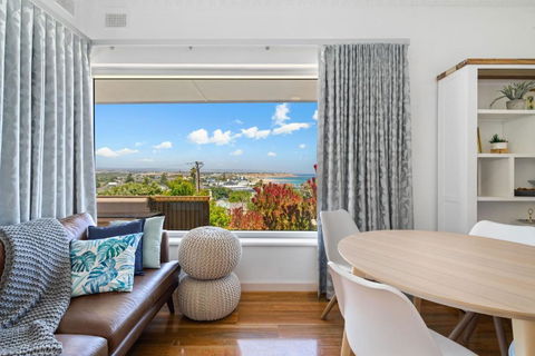 Ocean View In Port Noarlunga - Tourism Cairns 3