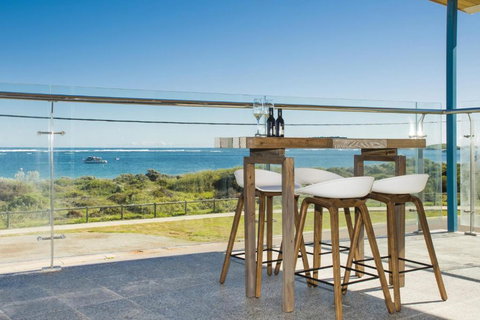 Oceans View - Luxury Apartment With Ocean Views - Tourism Cairns 1