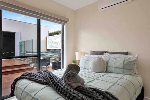 OG Spa Retreat- 3 Bedroom, Spa, Central, Aircon - Tourism Cairns 1