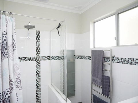 ONDINE, 4 Belmore Street - Tourism Cairns 1