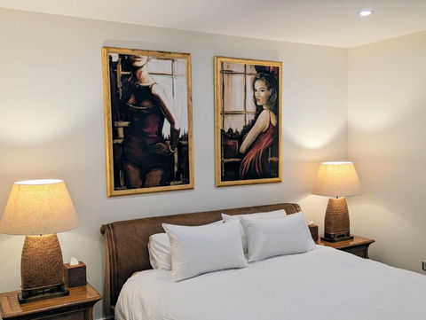 ONE Luxury Apartment - Tourism Cairns 0