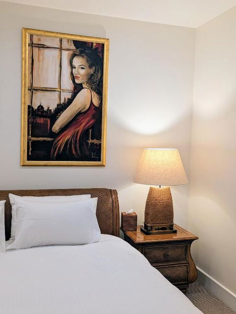 ONE Luxury Apartment - Tourism Cairns 1