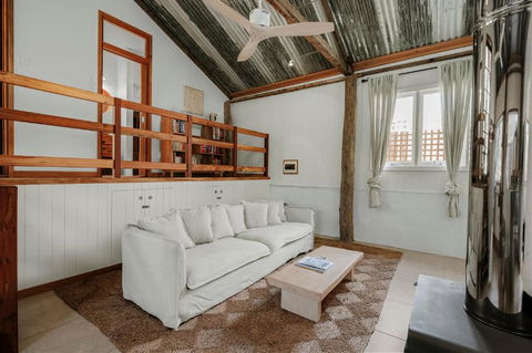 Orchard Cottage - Quiet Farm Escape - Tourism Cairns 3