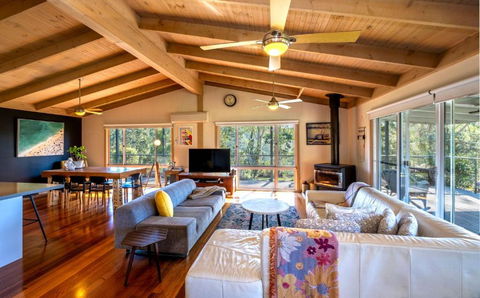 Otway Valley Lodge - Tourism Cairns 3