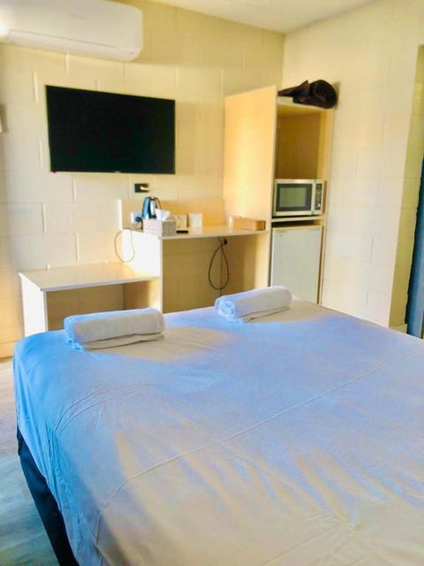 OXFORD HOTEL MOTEL - Tourism Cairns 1