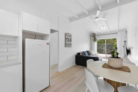 PA2 Stunning Sunshine Beach Apt Pets Welcome - Tourism Cairns 1