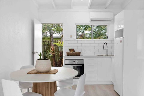 PA2 Stunning Sunshine Beach Apt Pets Welcome - Tourism Cairns 2