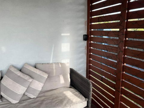 One Bedroom CBD Unit, Walk To Beaches & Cafes - Tourism Cairns 3