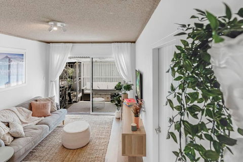 PALMA - Couples Beach Shack! - Tourism Cairns 1