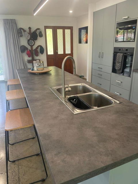 Pandanus Paradise. Newly Renovated 4 Bedroom Home - Tourism Cairns 3