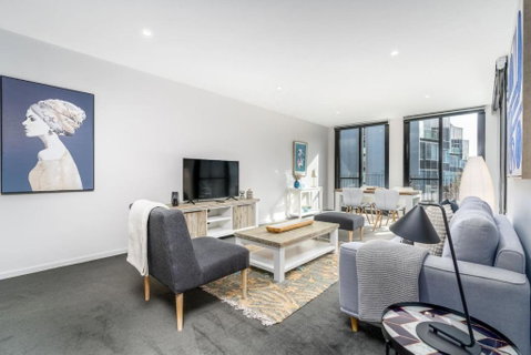 Paradise In Popular Pier Complex Apt - Kingston - Tourism Cairns 1
