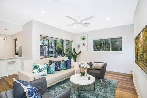 Park Avenue Townhouse Retreat Brisbane Sleeps 10 - Tourism Cairns 3