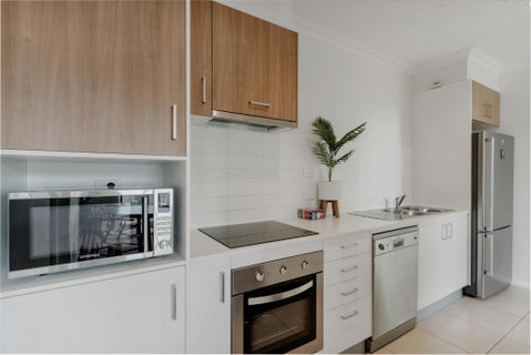 Peaceful 1-Bed Apartment Close To Lonsdale St - Tourism Cairns 1