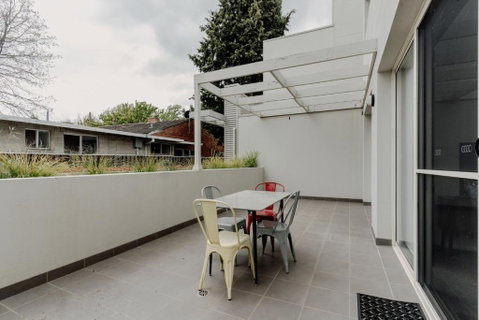 Peaceful 1-Bed Apartment Close To Lonsdale St - Tourism Cairns 3