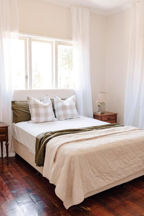 Pet Friendly Family Home In Bluff Point - Tourism Cairns 1