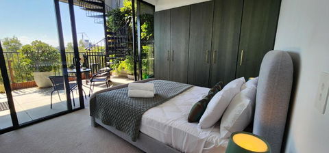 Penthouse Perfection With Private Rooftop Pool - Tourism Cairns 3