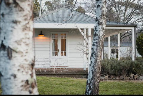 Peony Farm Pink Cottage - Tourism Cairns 0