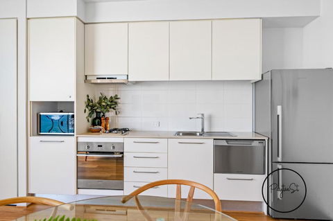 Perfect Penthouse - WiFi Included - Tourism Cairns 3