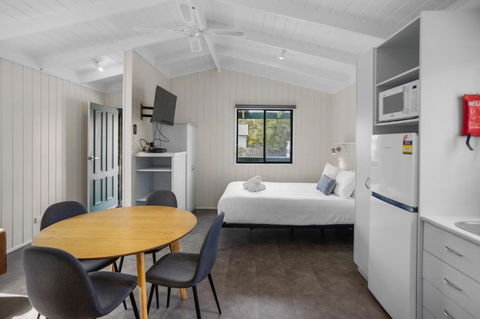 Pet Friendly On The Great Ocean Road - Tourism Cairns 1