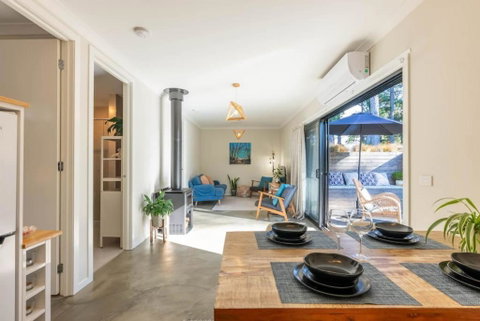 Pine Beach Guest House In The Heart Of Balnarring - Tourism Cairns 2