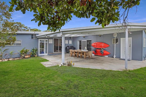 Plymouth - Tourism Cairns 1