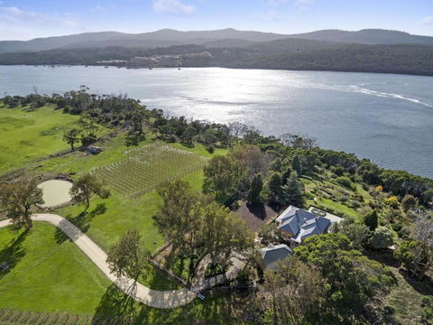 Pointe Rapide Estate - Tourism Cairns 3