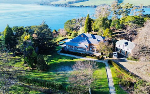 Pointe Rapide Estate - Tourism Cairns 0