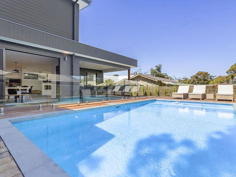 Pool And Spa - 300m Walk To Beach - Tourism Cairns 0