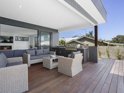 Pool And Spa - 300m Walk To Beach - Tourism Cairns 2