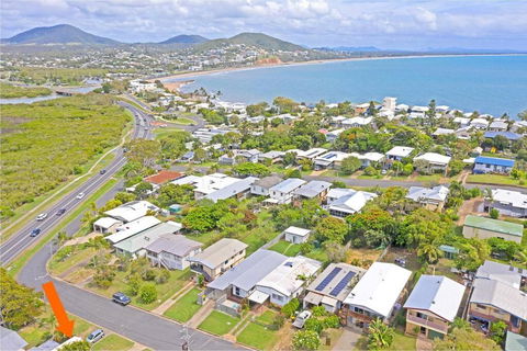 Poppies Cottage - Cooee Bay Beachside Retreat - Tourism Cairns 2