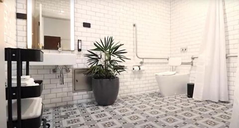 Portarlington Grand Hotel - Tourism Cairns 3