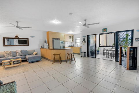 Portofino Coastal Retreat - Tourism Cairns 1