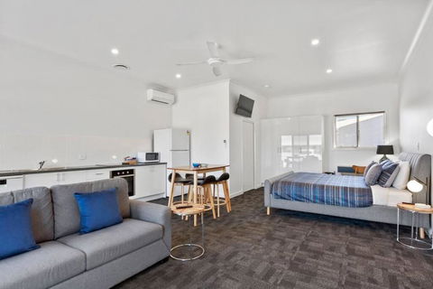 Port Lincoln Shark Apartment 6 - Tourism Cairns 0