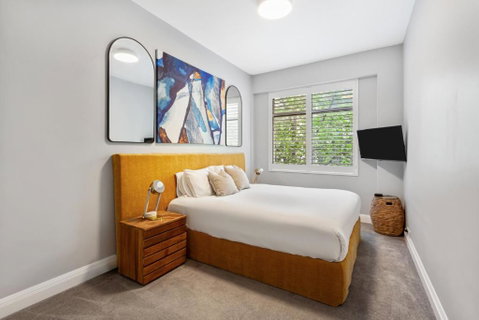 Potts Point L 2 Bedroom Stylish Retreat - Tourism Cairns 1