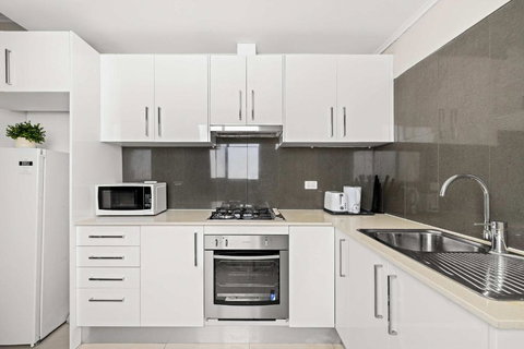 Private Single Room - Conveniently Located At Glebe - Shared Bathroom - Tourism Cairns 3