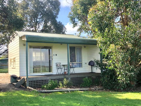 Promhills Cabins - Tourism Cairns 2