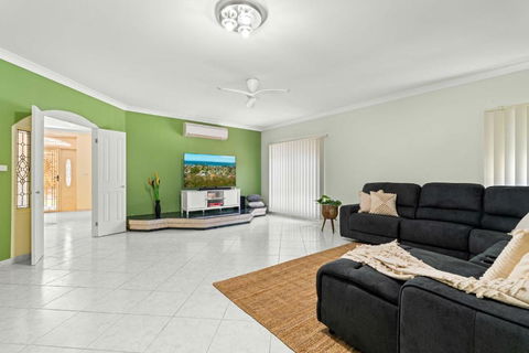 Qarah, Jervis Bay - Tourism Cairns 1